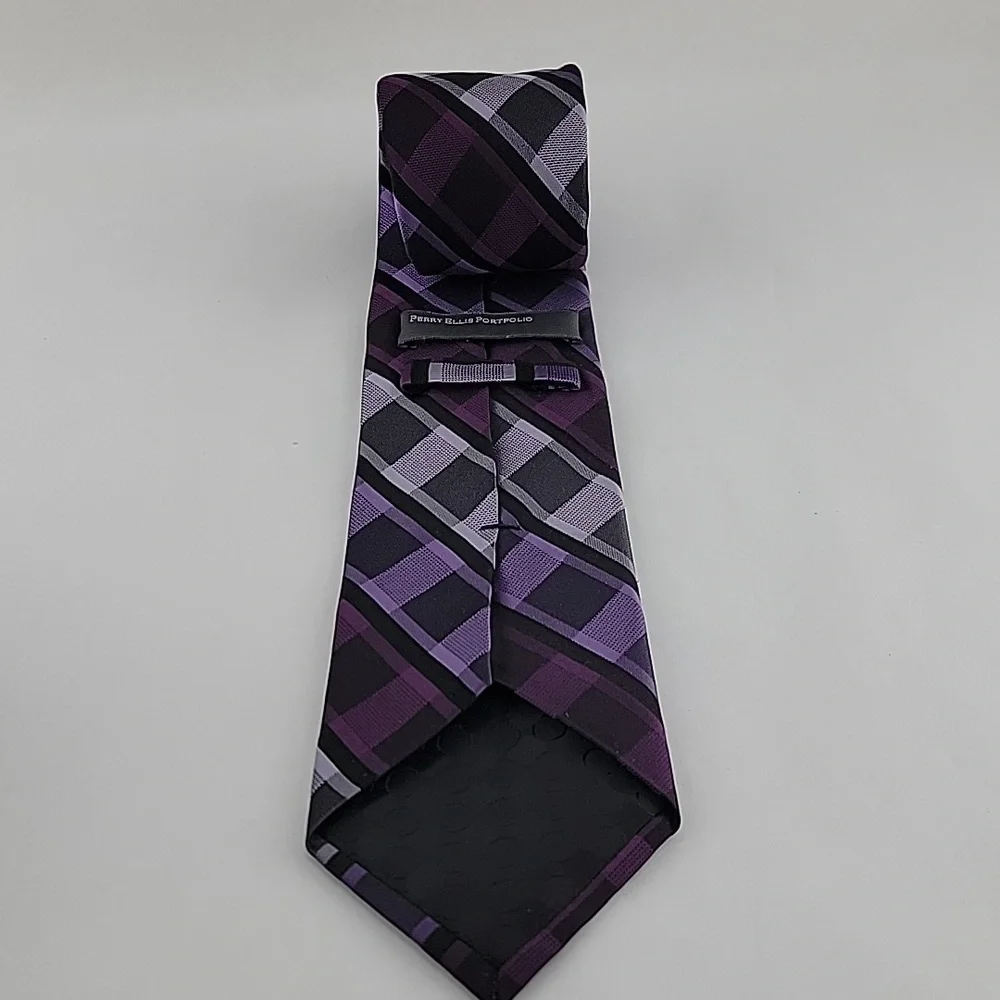 Perry Ellis Classic Purple and Gray Tie